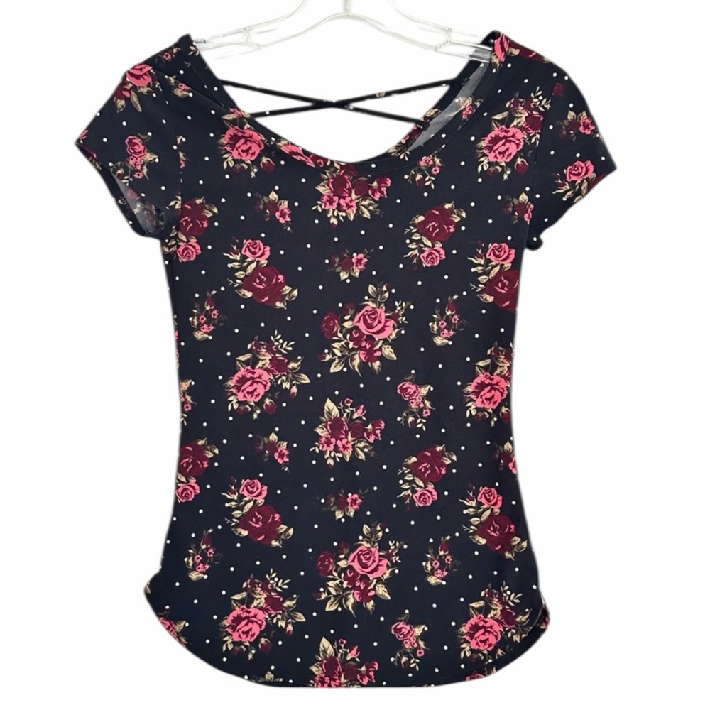 No Boundaries Junior’s Top - Size Small (3-5)
Pre-Loved - Black/Floral